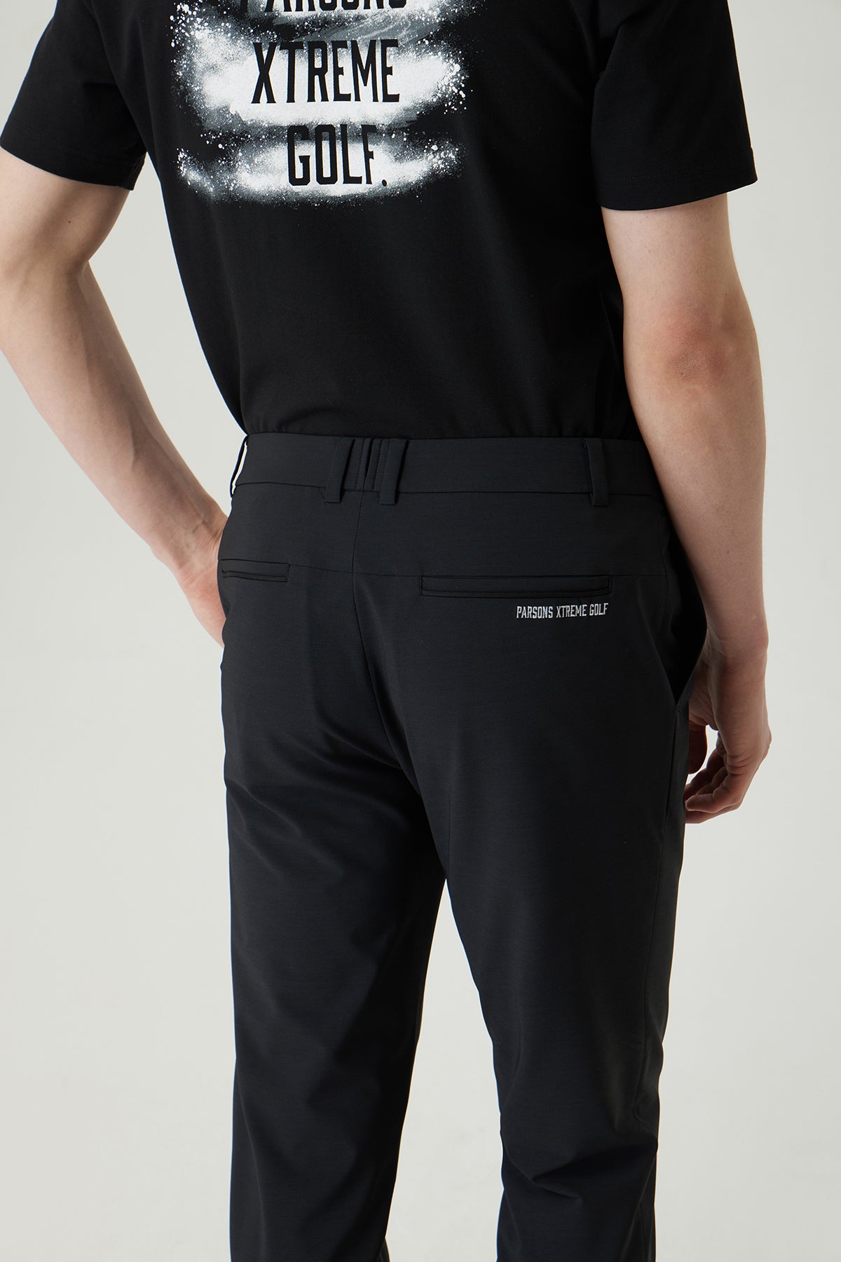 MNS ESSENTIAL STANDARD FIT PANTS