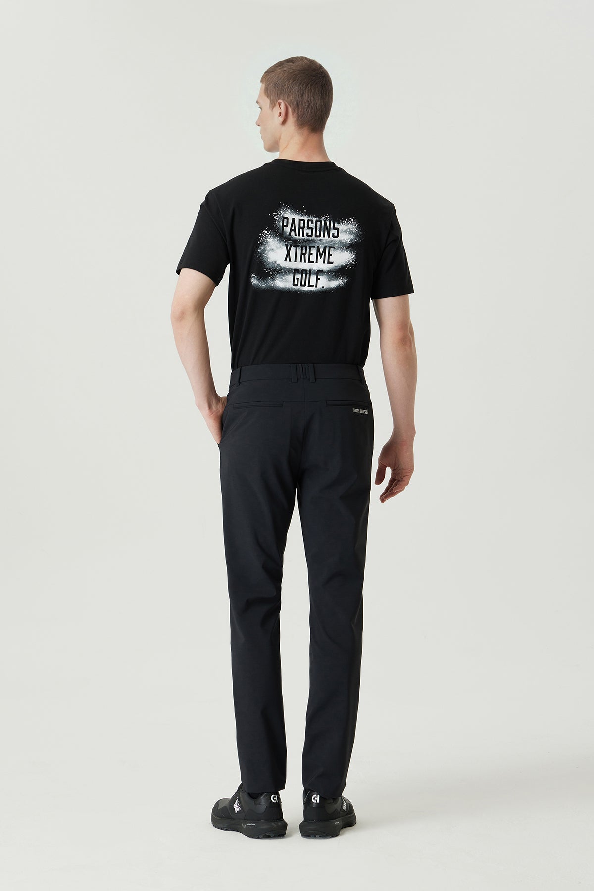 MNS ESSENTIAL STANDARD FIT PANTS
