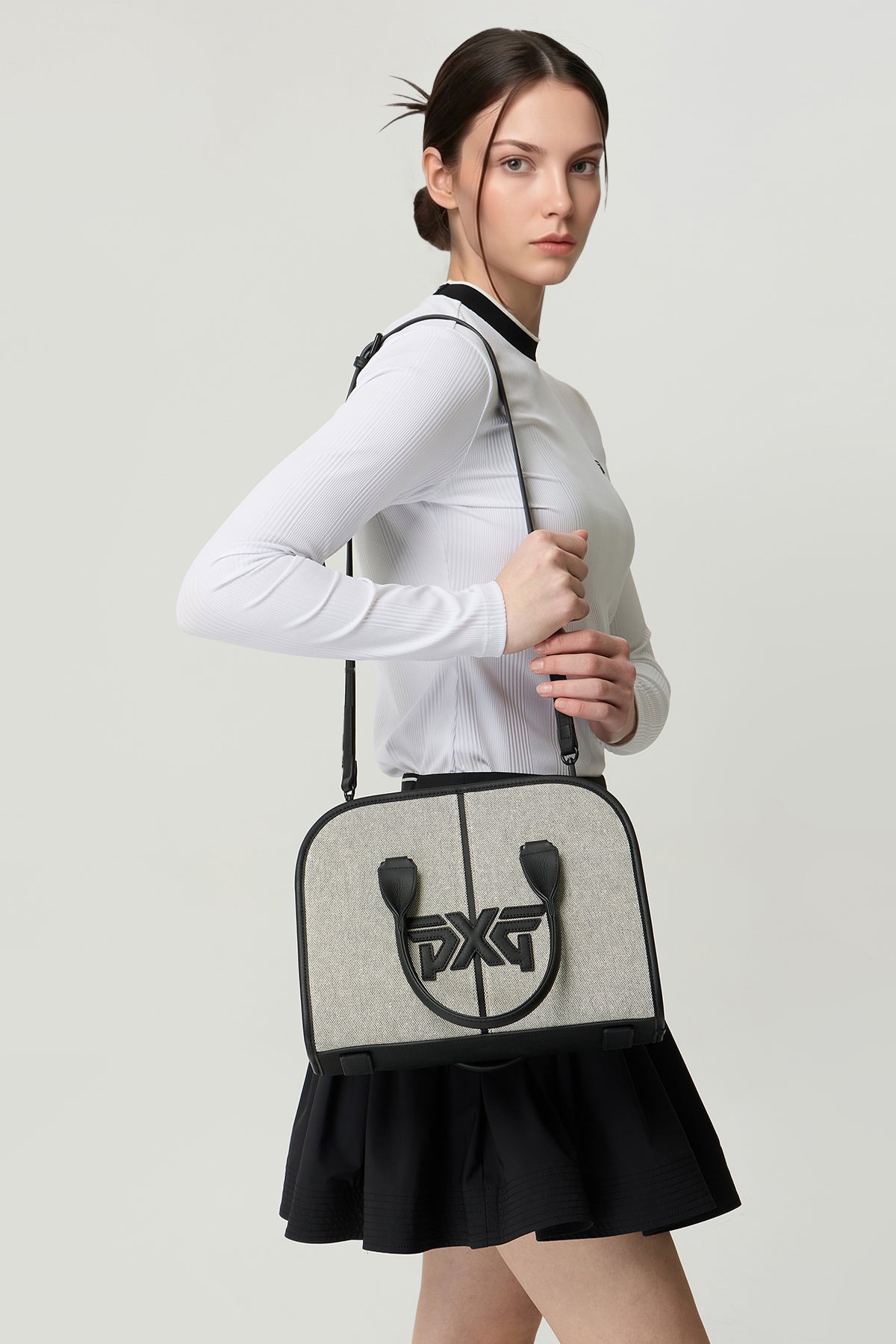 WMNS SEMI-CIRCULAR TOTE BAG